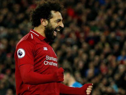 Salah celebra un gol en el partido Liverpool-Huddersfield.