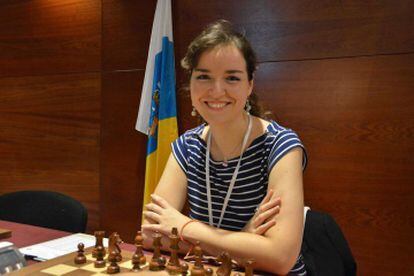 Sabrina Vega, antes de comenzar una partida del Campeonato de España en Linares (Jaén) hace un año.