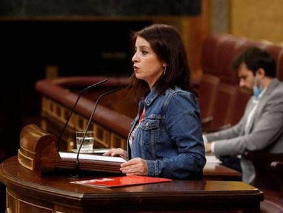 La portavoz del PSOE, Adriana Lastra, en el pleno del Congreso del miércoles.