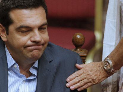 Alexis Tsipras, durante una sesi&oacute;n parlamentaria.