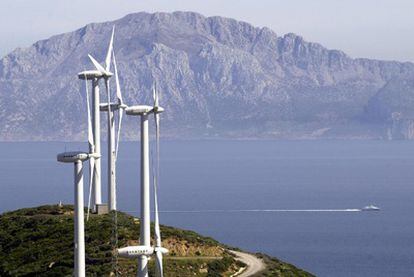 Un parque eólico frente al estrecho de Gibraltar.