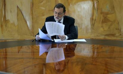 Mariano Rajoy, durante la entrevista en el Palacio de La Moncloa.