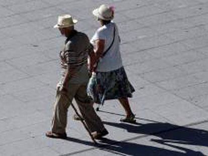 Dos pensionistas en Bilbao.