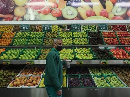 Uno de los locales de Frutas Azahara, en Griñón.