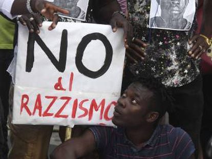 Protesta en Nápoles, el 4 de junio, por el asesinato del maliense Soumaila Sacko.
