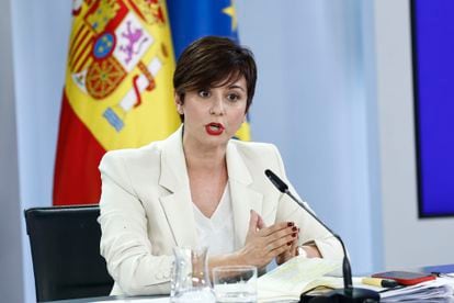 La ministra de Vivienda, Isabel Rodríguez, este martes en la rueda de prensa tras el Consejo de Ministros celebrado en Madrid.