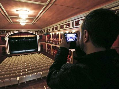 Interior del Teatro Sal&oacute;n Cervantes, en Alcal&aacute; de Henares.