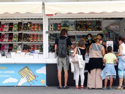 La Setmana del Llibre en Català celebra el 40è aniversari assentant-se al Moll de la Fusta