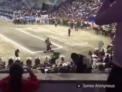 El gobernador de Chiapas cae de un caballo