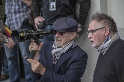 Steven Spielberg durante el rodaje de su película, ‘Los archivos del Pentágono’.
