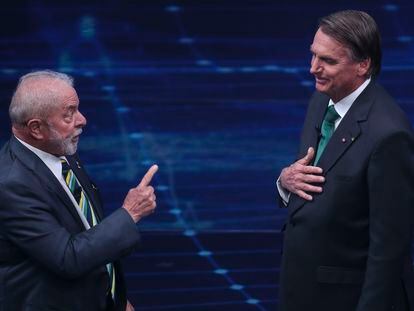 Lula da Silva y Jair Bolsonaro, durante un debate previo a las elecciones presidenciales de octubre pasado, en São Paulo.