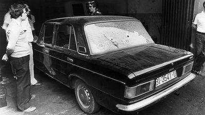 Seat 124 tiroteado por varios individuos con metralletas el 24 de junio de 1981. En el atentado fallecieron en el acto Iñaki Ibargutxi y Juan Manuel Martínez, y resultó herido grave Conrado Martínez, que falleció nueve meses después.
