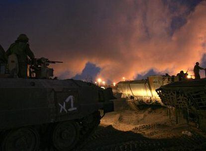 Soldados del Ejército israelí vuelven a Israel tras la incursión militar en Gaza.