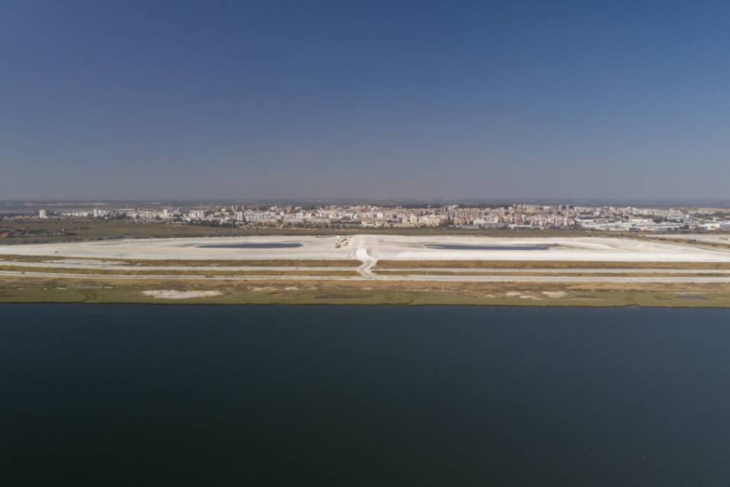El Gobierno Autoriza El Plan De Fertiberia Para Tapar Las Balsas De Fosfoyesos En Huelva Sociedad El Pais