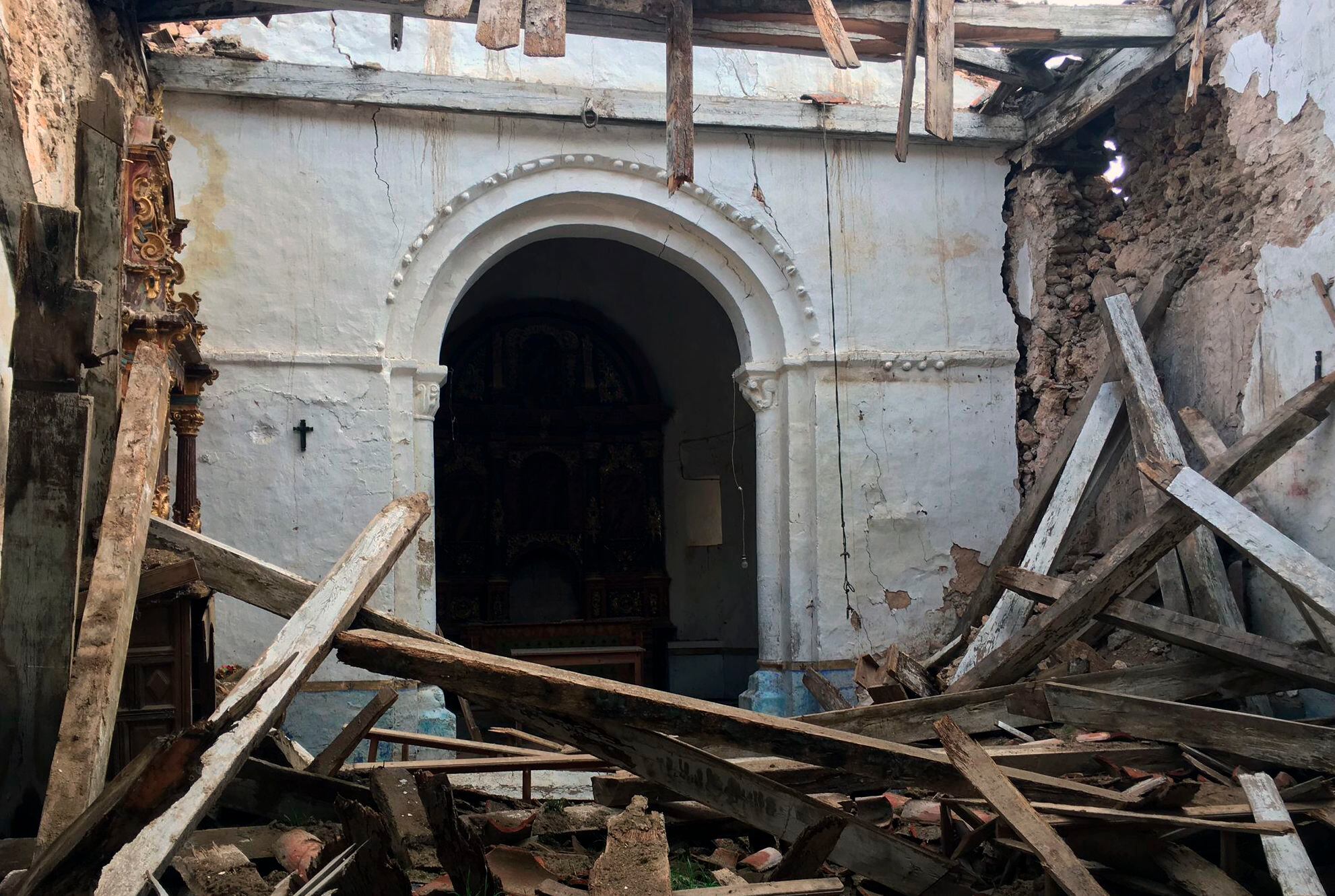 El único vecino de un pueblo de Soria, testigo de la muerte en directo de la iglesia románica del siglo XII