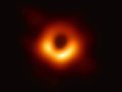 Primera imagen real de un agujero negro