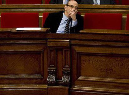 El consejero de Medio Ambiente, Francesc Baltasar, en el pleno del Parlamento de Cataluña.