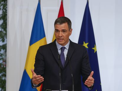 El presidente del Gobierno, Pedro Sánchez, este lunes durante la rueda de prensa conjunta celebrada con el primer ministro de Suecia, Ulf Kristersson, en La Moncloa.