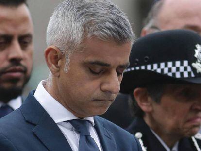 Sadiq Khan, durante un acto de homenaje a las víctimas del atentado en Potters Fields Park. En vídeo, el alcalde de Londres responde a Trump.