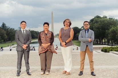 Andrei González, Thelma Aldana, Claudia Escobar Mejia, Juan Francisco Sandoval, posan para un retrato en la ciudad de Washington el día 13 de agosto de 2021.