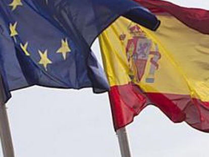 Banderas de España y la UE
