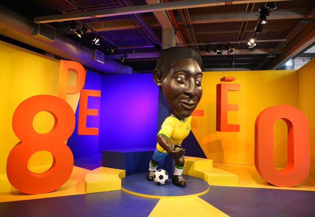 Una de las imágenes expuestas en la muestra que dedica a Pelé el Museo del Fútbol de São Paulo por sus 80 años.
