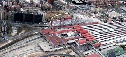 Chamartín y las vías que la operación urbanística pretende soterrar.