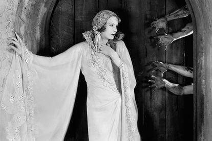 ‘La tierra de todos’ (1926), basada en una novela de Vicente Blasco Ibáñez, supuso su debut en Hollywood.