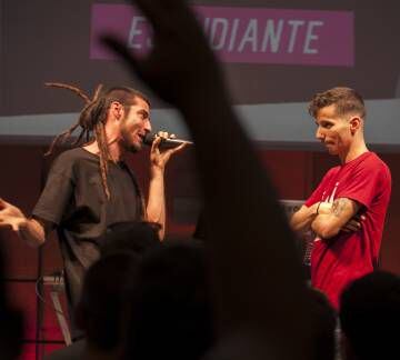 El Tete y Skone, en su duelo.