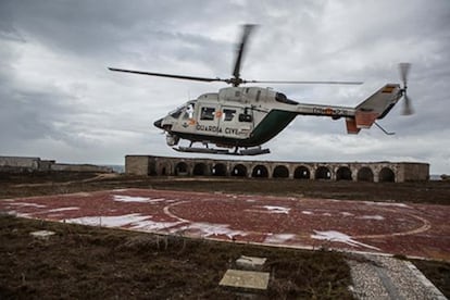 La Guardia Civil cuenta con 36 helic&oacute;pteros y dos aviones CN-235 de patrulla mar&iacute;tima para el control de nuestro mar territorial y la adquisici&oacute;n de inteligencia.