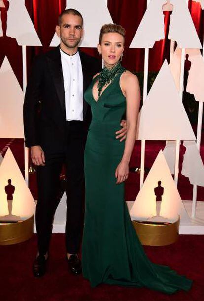 Romain Dauriac y Scarlett Johansson, en los Oscar celebrado en febrero de 2015.