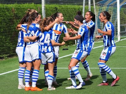 Las jugadoras de la Real celebran un gol en la pasada Liga Iberdrola