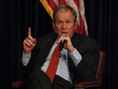 El expresidente George W. Bush, en un acto público en California en 2017.
