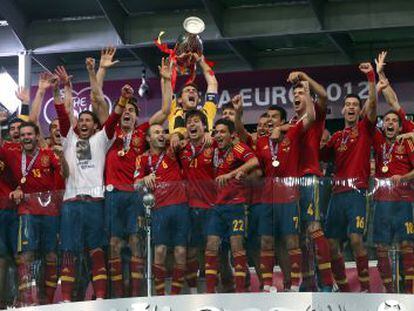 Los jugadores de la selección celebran la Eurocopa.