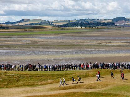 Un grupo de golfistas en Saint Andrews.