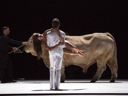 Una escena de &#039;Mois&eacute;s y Aar&oacute;n&#039; en la &Oacute;pera de Par&iacute;s.