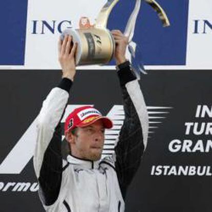 El campeón del Gran Premio de Turquí de Fórmula 1,  Jenson Button