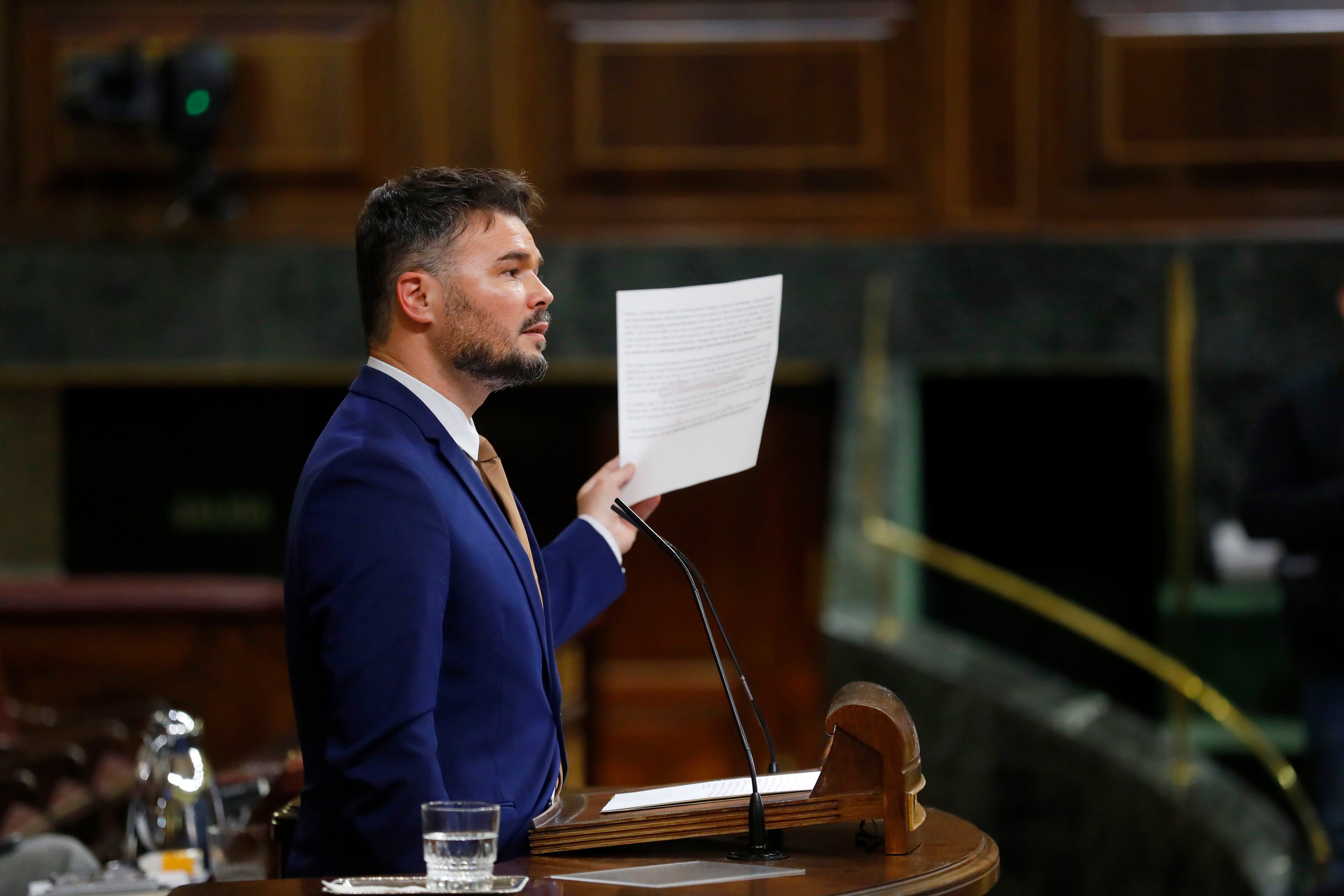 El portavoz de ERC en el Congreso, Gabriel Rufián, interviene durante la primera jornada del debate de la moción de censura presentada por Vox.