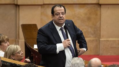 El consejero de Interior, Joan Ignasi Elena, en un momento de un Pleno el pasado 5 de octubre.