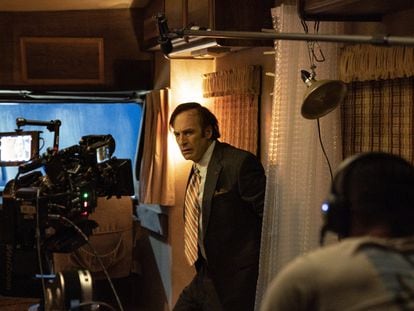 Bob Odenkirk, durante el rodaje de los últimos episodios de 'Better Call Saul'.