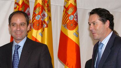 El expresidente de la Generalitat valenciana, Francisco Camps, y el exministro de Justicia, José María Michavila, en una imagen de archivo.