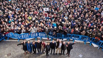 La moción de censura en Pamplona, en imágenes