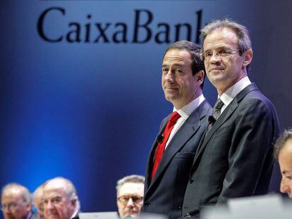 Jordi Gual y Gonzalo Cort&aacute;zar, presidente y consejero delegado de CaixaBank.