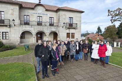 Parte de los padres de Zas que se oponen a las pr&aacute;cticas de las monjas