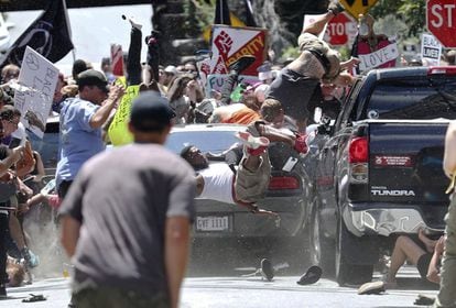 Momento del atropello de los manifestantes en la localidad de Charlottesville.