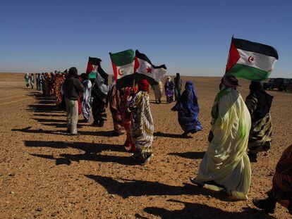 Protesta de mujeres refugiadas saharuis en los campamentos de Tinduf (Argelia), en una imagen de archivo.