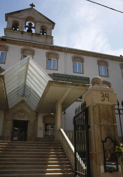 Fachada y entrada principal del asilo cerrado. 