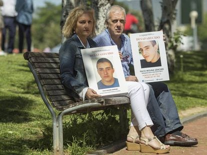 Rosa Sánchez e Isidro Molina, padres de Paco Molina, menor de 16 años desaparecido en el año 2015, en una imagen de 2018.