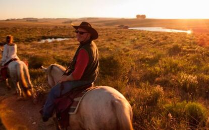 Ruta turística con caballos criollos, al más puro estilo de los gauchos uruguayos.