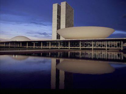 El Parlamento de Brasil, en Brasilia, obra de Oscar Niemeyer.